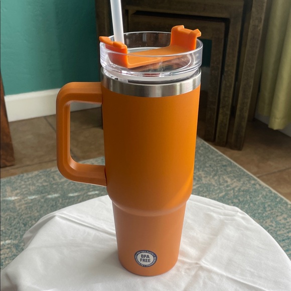 Orange CELEBRITY CRUISE Travel Mug BRAND NEW NEVER USED. - Picture 3 of 5